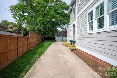 328 Melbourne Court, Charlotte, NC 28209 - Photo 42