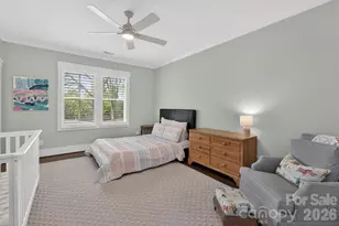 328 Melbourne Ct, Charlotte, NC 28209 - Photo 34