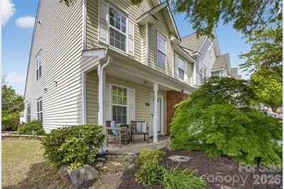 809 Rock Lake Glen, Fort Mill, SC 29715 - Photo 2