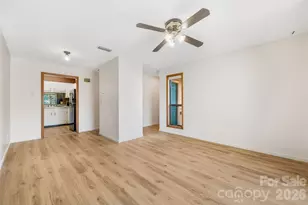 521 Courtwood Ln, Hendersonville, NC 28739 - Photo 14