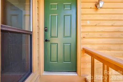 521 Courtwood Lane #8, Hendersonville, NC 28739 - Photo 4