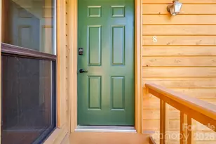 521 Courtwood Ln, Hendersonville, NC 28739 - Photo 4