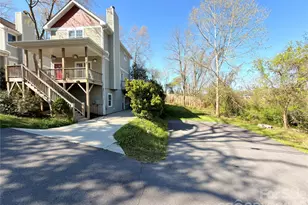 4 Cottage Ct, Asheville, NC 28801 - Photo 2