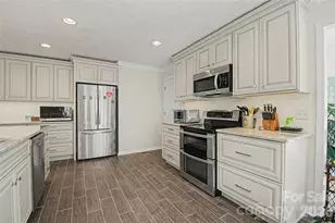 35 Tall Pines Rd, Hendersonville, NC 28739 - Photo 14