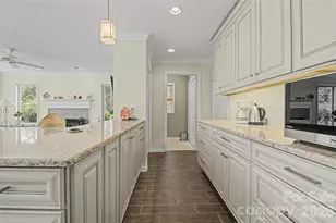 35 Tall Pines Rd, Hendersonville, NC 28739 - Photo 18