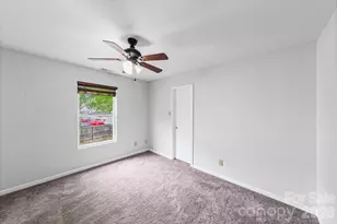 2902 Royal Fern Ln, Charlotte, NC 28215 - Photo 26