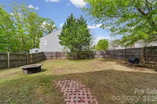 2902 Royal Fern Ln, Charlotte, NC 28215 - Photo 32