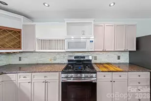 2902 Royal Fern Ln, Charlotte, NC 28215 - Photo 14