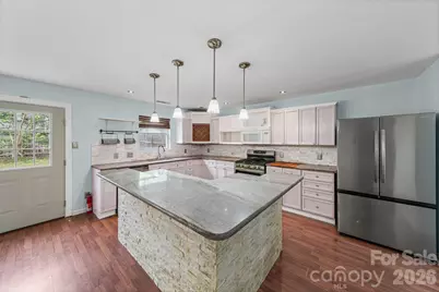 2902 Royal Fern Lane, Charlotte, NC 28215 - Photo 2