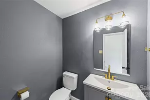 2902 Royal Fern Ln, Charlotte, NC 28215 - Photo 12
