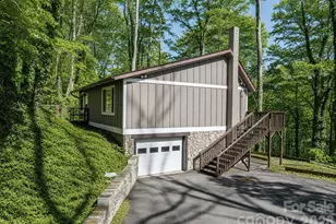 662 Locust Dr, Maggie Valley, NC 28751 - Photo 2