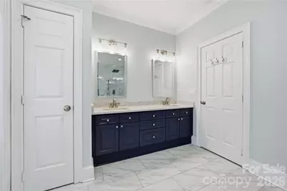 4118 Sharon Commons Lane, Charlotte, NC 28210 - Photo 22