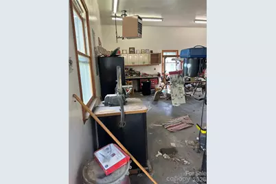 2760 19th Avenue NE, Hickory, NC 28601 - Photo 40