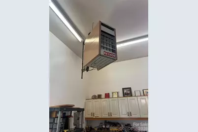 2760 19th Avenue NE, Hickory, NC 28601 - Photo 32