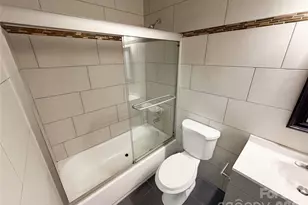 2324 Valleyview Dr, Charlotte, NC 28215 - Photo 12