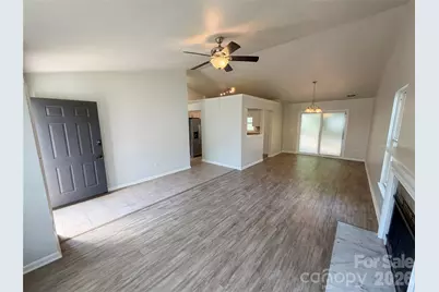 2324 Valleyview Drive, Charlotte, NC 28215 - Photo 4