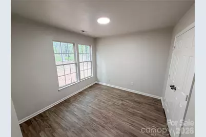 2324 Valleyview Drive, Charlotte, NC 28215 - Photo 8