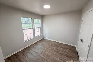 2324 Valleyview Dr, Charlotte, NC 28215 - Photo 8