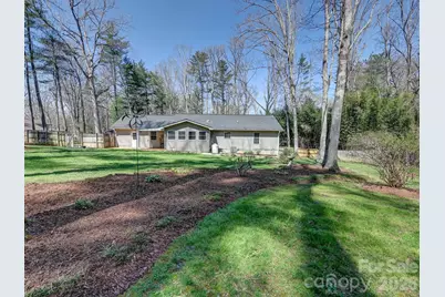 150 Westview Drive, Hendersonville, NC 28791 - Photo 28