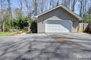 150 Westview Dr, Hendersonville, NC 28791 - Photo 22