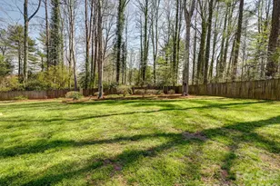 150 Westview Dr, Hendersonville, NC 28791 - Photo 24