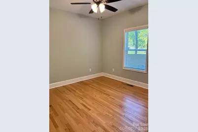 267 Jefferson Street E, York, SC 29745 - Photo 10