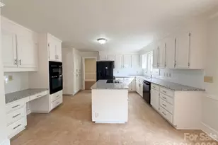 6024 Dovefield Rd, Charlotte, NC 28277 - Photo 8