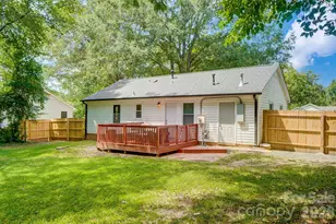 6608 Rosecran Dr, Charlotte, NC 28215 - Photo 38