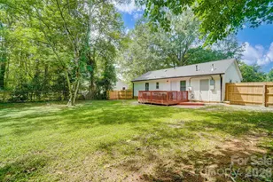 6608 Rosecran Dr, Charlotte, NC 28215 - Photo 10