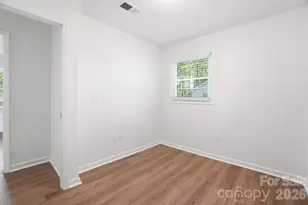 6608 Rosecran Dr, Charlotte, NC 28215 - Photo 26