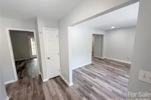 6628 Cool Water Ct, Charlotte, NC 28215 - Photo 8