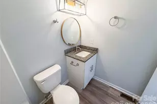 6628 Cool Water Ct, Charlotte, NC 28215 - Photo 16