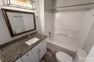 6628 Cool Water Ct, Charlotte, NC 28215 - Photo 20