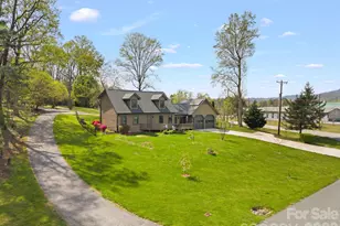 100 Forest Park Dr, Hendersonville, NC 28792 - Photo 2