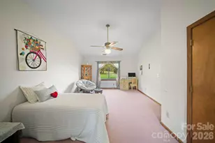 100 Forest Park Dr, Hendersonville, NC 28792 - Photo 22