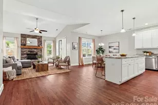 237 Leyland Cir, Hendersonville, NC 28792 - Photo 4