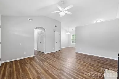 11026 Olde English Drive, Charlotte, NC 28216 - Photo 20