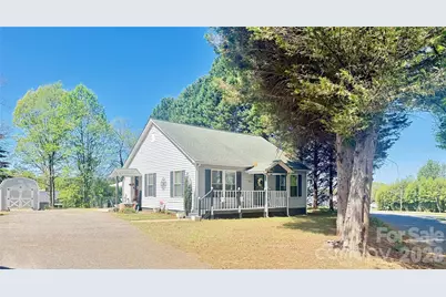 2925 Pine Street, Claremont, NC 28610 - Photo 1