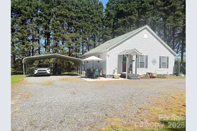 2925 Pine Street, Claremont, NC 28610 - Photo 2