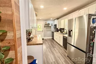 2925 Pine St, Claremont, NC 28610 - Photo 12