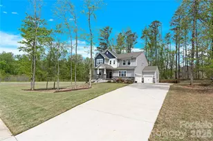 13005 Cinnamon Fern Ln, Mint Hill, NC 28227 - Photo 4