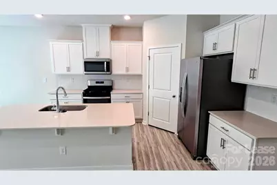 11305 Cardinal Creek Avenue, Charlotte, NC 28215 - Photo 4