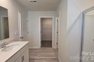 11305 Cardinal Crk Ave, Charlotte, NC 28215 - Photo 16