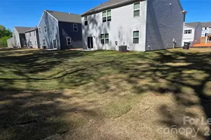 11305 Cardinal Crk Ave, Charlotte, NC 28215 - Photo 30