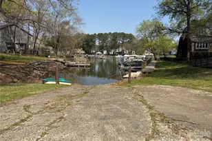 2036 Hickory Hills Dr, Denver, NC 28037 - Photo 4