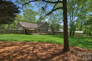 2036 Hickory Hills Dr, Denver, NC 28037 - Photo 32