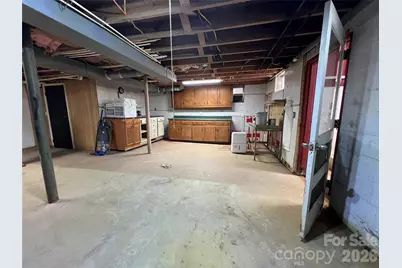 93 Laycock Road, Hendersonville, NC 28792 - Photo 30