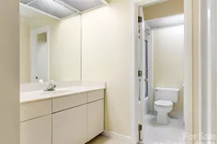 6516 Bentridge Dr, Charlotte, NC 28226 - Photo 16