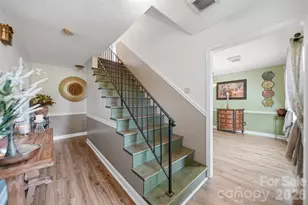 2315 29th Ave Dr NE, Hickory, NC 28601 - Photo 4