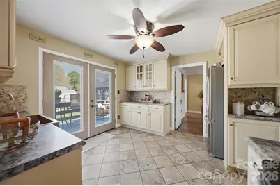 2315 29th Avenue Drive NE, Hickory, NC 28601 - Photo 10